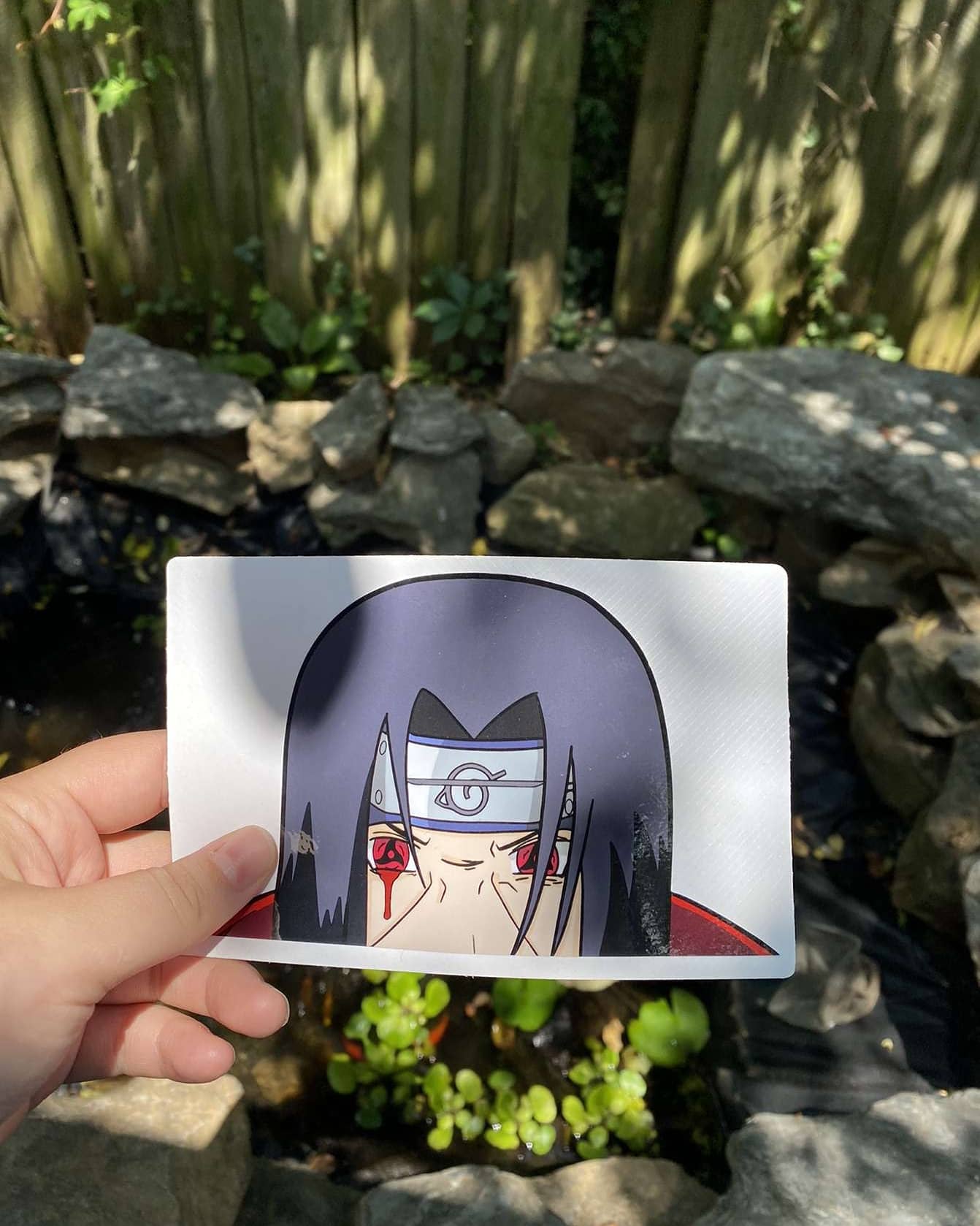 Itachi Sharingan Peeker